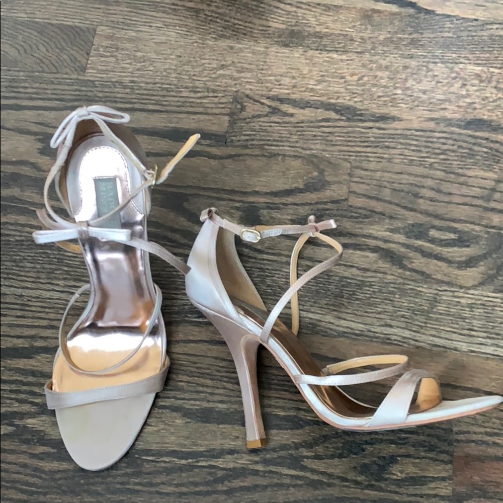 Badgley Mischka Satin bow heel sandals